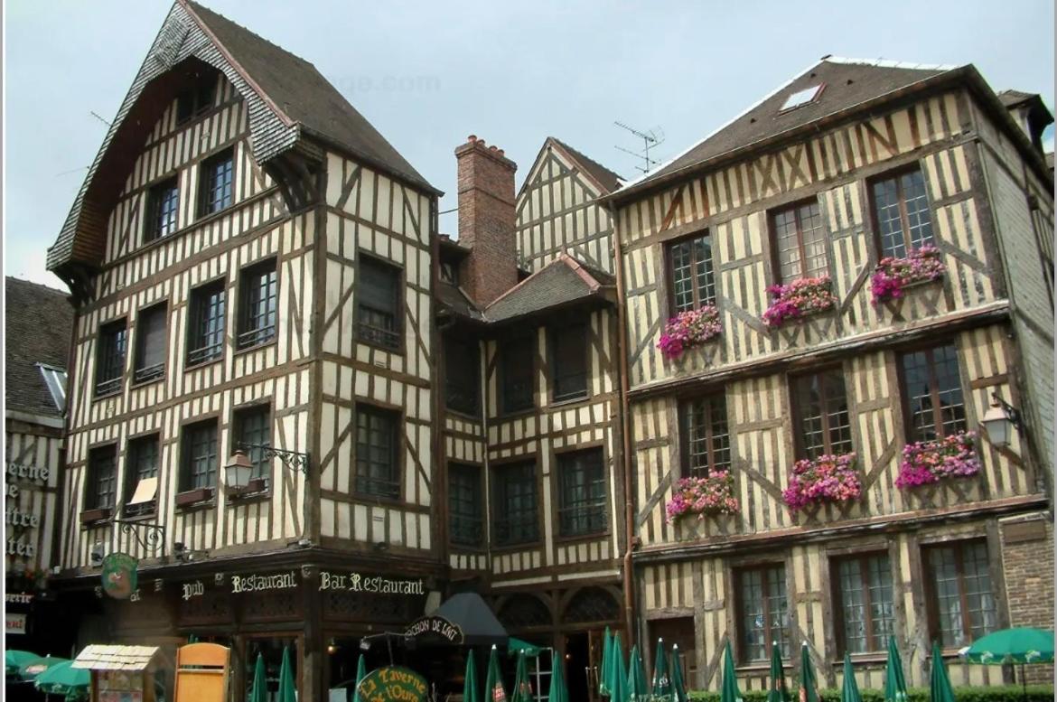 Le Treize Au Coeur Du Bouchon Leilighet Troyes Eksteriør bilde